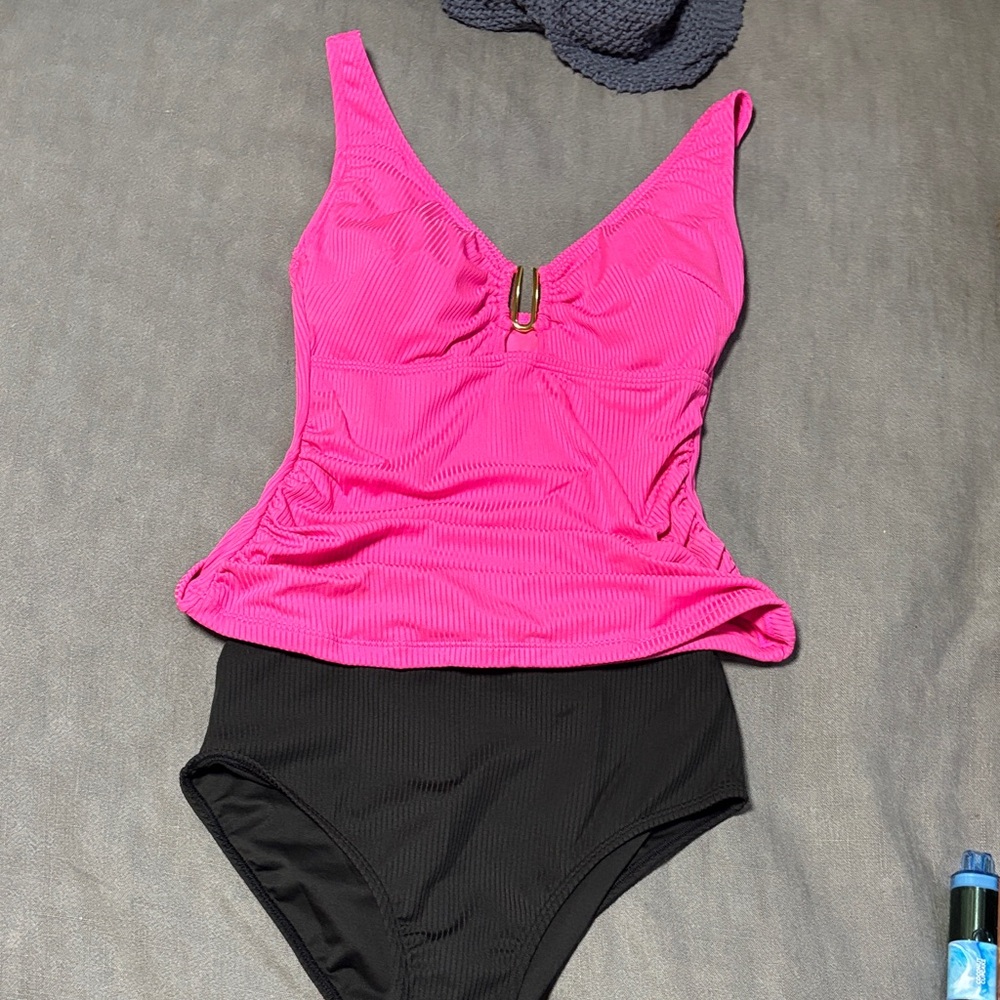 Bright Pink V-Neck Tankini Top with Black High-Waist Bottom